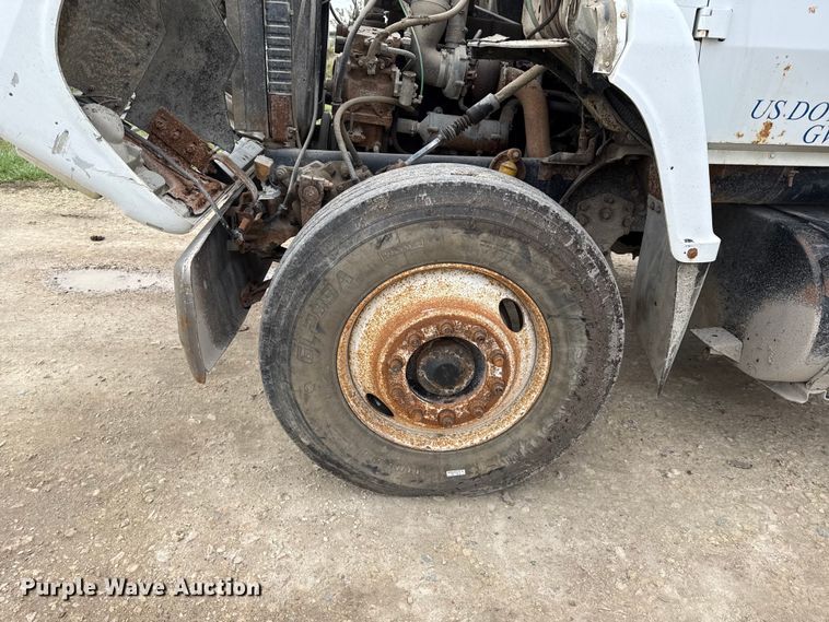 image for item DY8355 1987 Ford L8000 refuse truck