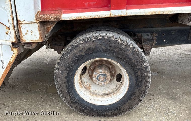 image for item DY8355 1987 Ford L8000 refuse truck