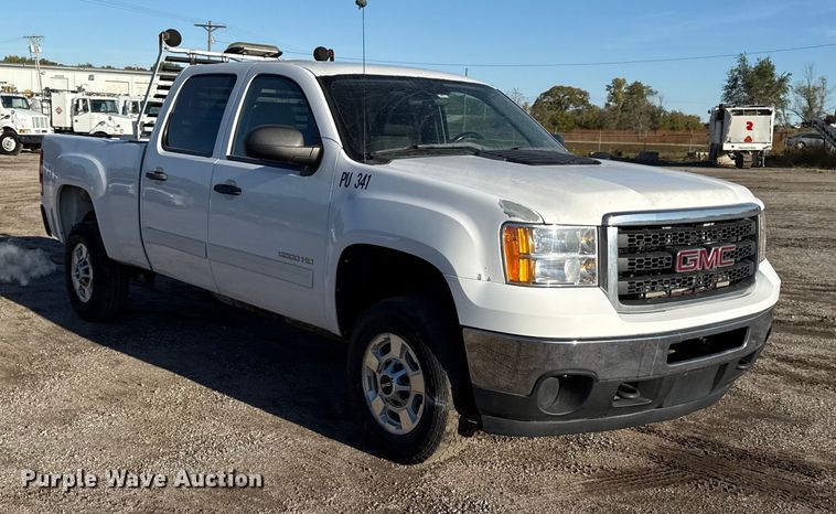 image for item DY8369 2011 GMC Sierra 2500HD Crew Cab pickup truck