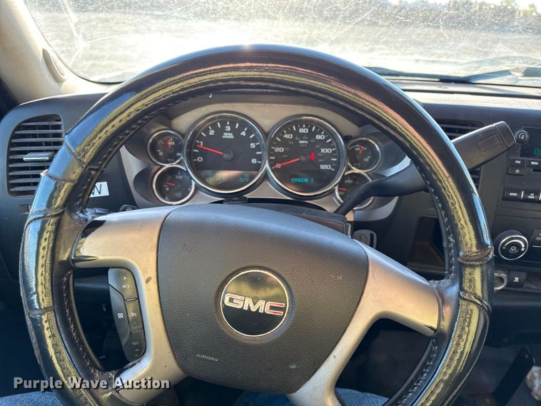 image for item DY8369 2011 GMC Sierra 2500HD Crew Cab pickup truck