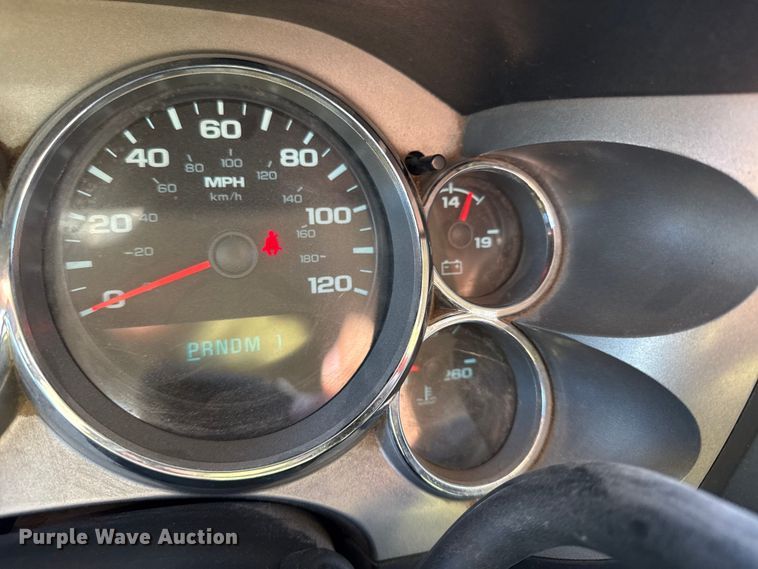 image for item DY8369 2011 GMC Sierra 2500HD Crew Cab pickup truck