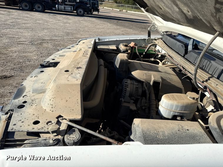 image for item DY8369 2011 GMC Sierra 2500HD Crew Cab pickup truck