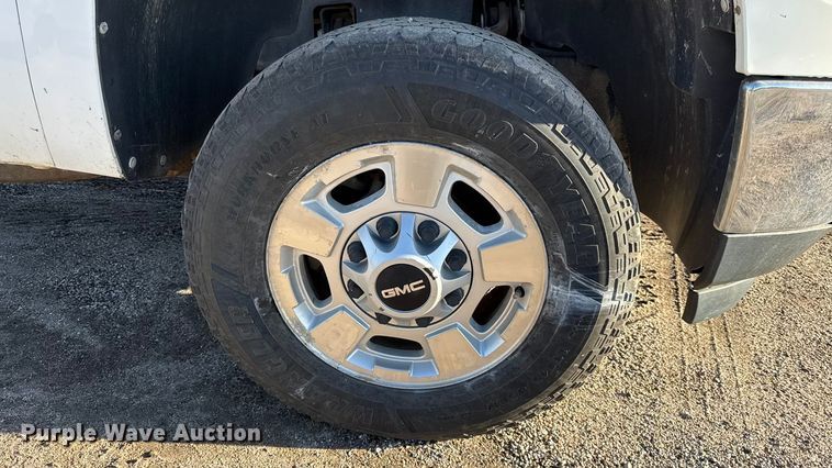 image for item DY8369 2011 GMC Sierra 2500HD Crew Cab pickup truck