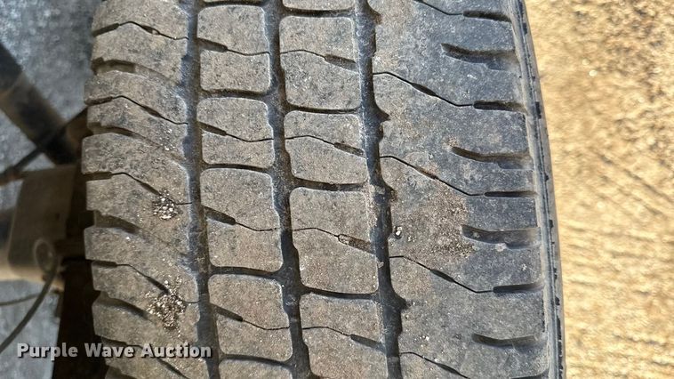 image for item DY8369 2011 GMC Sierra 2500HD Crew Cab pickup truck