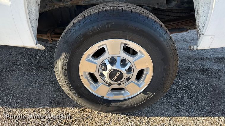 image for item DY8369 2011 GMC Sierra 2500HD Crew Cab pickup truck