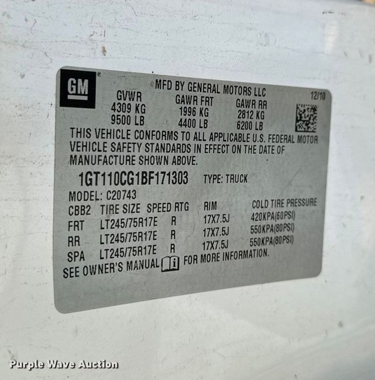 image for item DY8369 2011 GMC Sierra 2500HD Crew Cab pickup truck