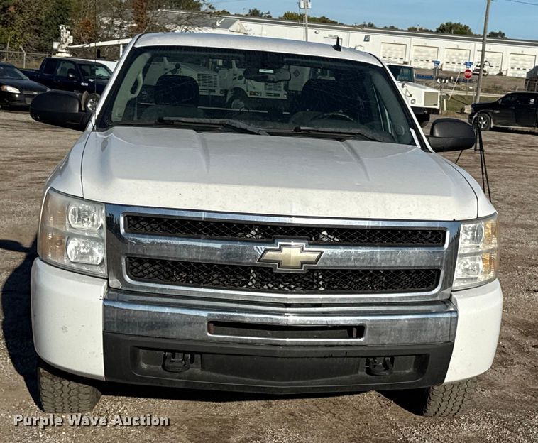 image for item DY8370 2009 Chevrolet Silverado 1500 Ext. Cab pickup truck