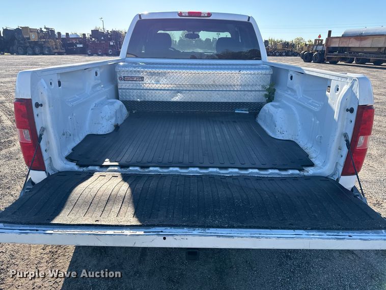 image for item DY8370 2009 Chevrolet Silverado 1500 Ext. Cab pickup truck