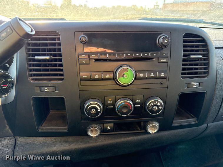 image for item DY8370 2009 Chevrolet Silverado 1500 Ext. Cab pickup truck