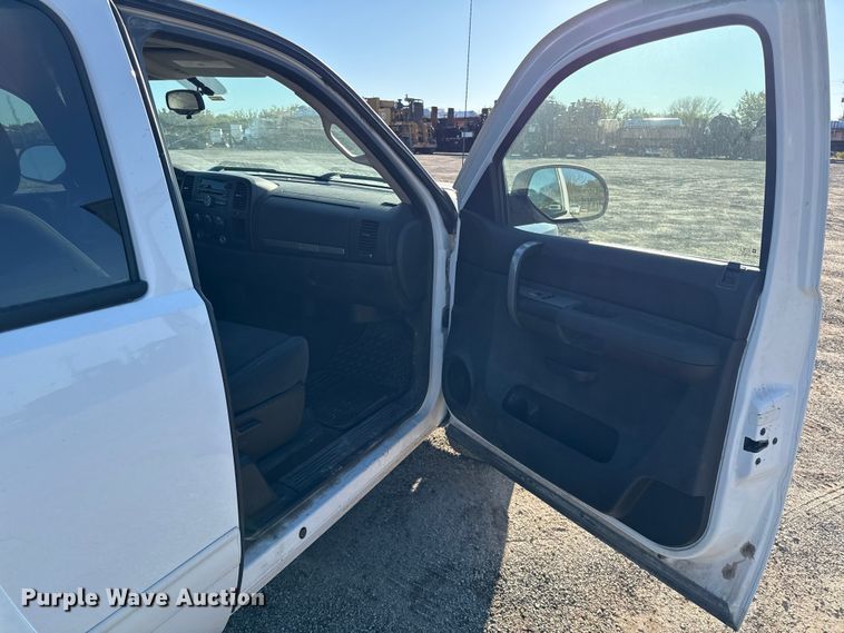 image for item DY8370 2009 Chevrolet Silverado 1500 Ext. Cab pickup truck