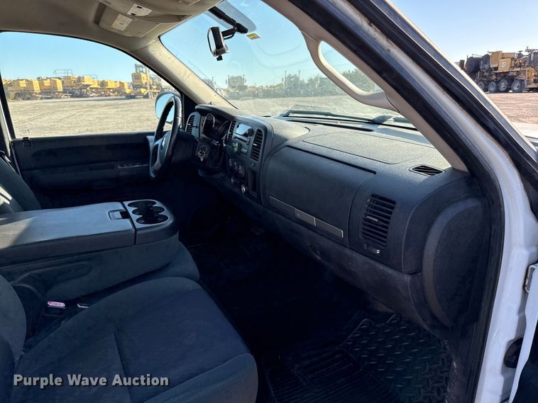 image for item DY8370 2009 Chevrolet Silverado 1500 Ext. Cab pickup truck