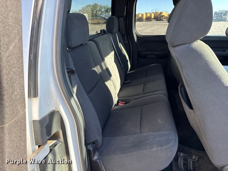 image for item DY8370 2009 Chevrolet Silverado 1500 Ext. Cab pickup truck