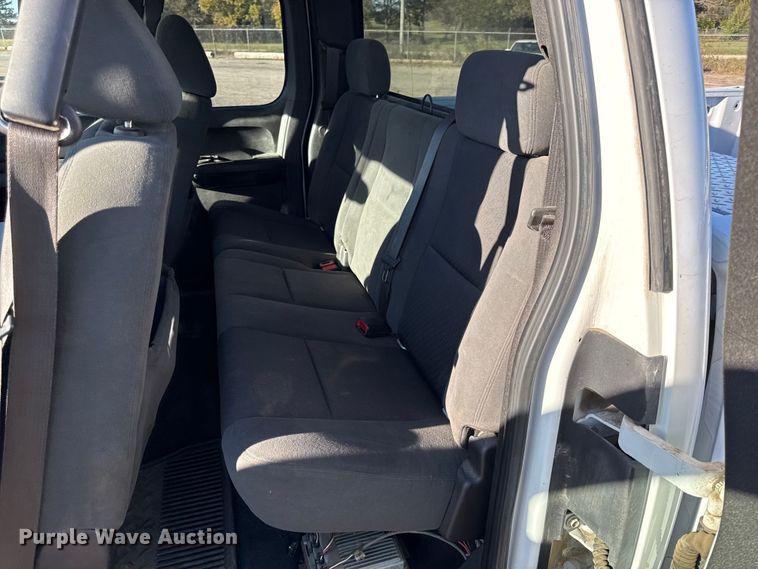 image for item DY8370 2009 Chevrolet Silverado 1500 Ext. Cab pickup truck