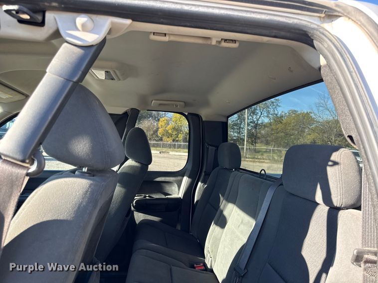 image for item DY8370 2009 Chevrolet Silverado 1500 Ext. Cab pickup truck