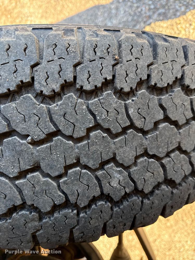 image for item DY8370 2009 Chevrolet Silverado 1500 Ext. Cab pickup truck