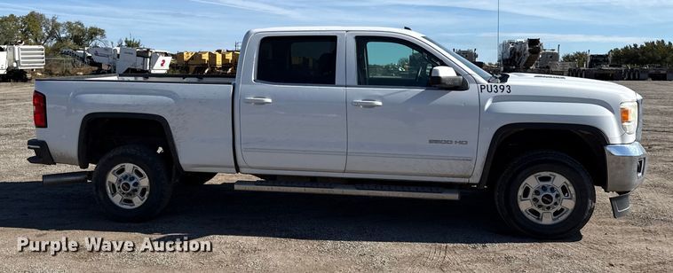 image for item DY8371 2015 GMC Sierra 2500HD SLE Crew Cab pickup truck