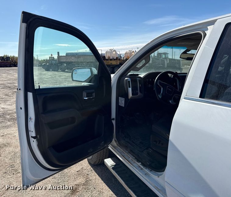 image for item DY8371 2015 GMC Sierra 2500HD SLE Crew Cab pickup truck