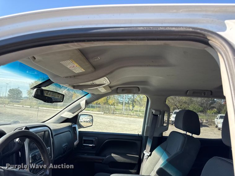 image for item DY8371 2015 GMC Sierra 2500HD SLE Crew Cab pickup truck