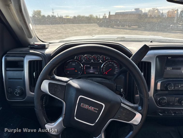 image for item DY8371 2015 GMC Sierra 2500HD SLE Crew Cab pickup truck