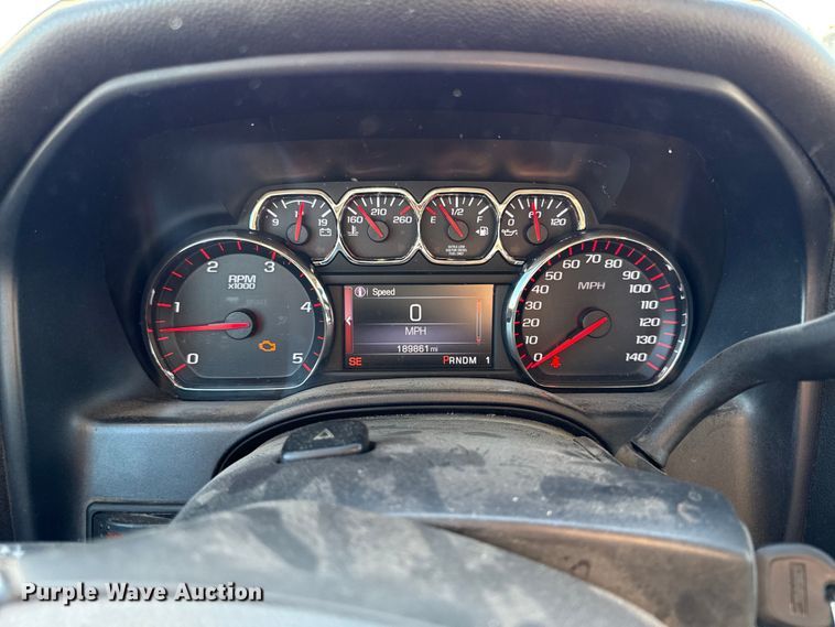 image for item DY8371 2015 GMC Sierra 2500HD SLE Crew Cab pickup truck