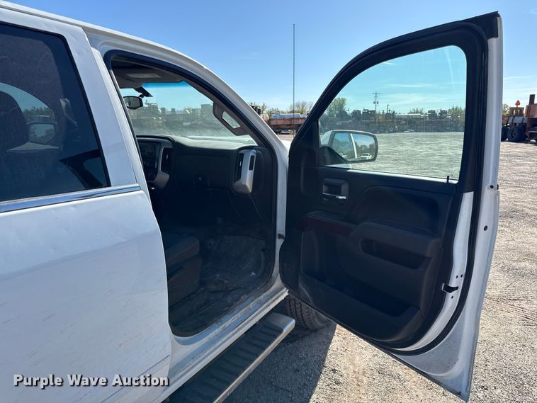 image for item DY8371 2015 GMC Sierra 2500HD SLE Crew Cab pickup truck