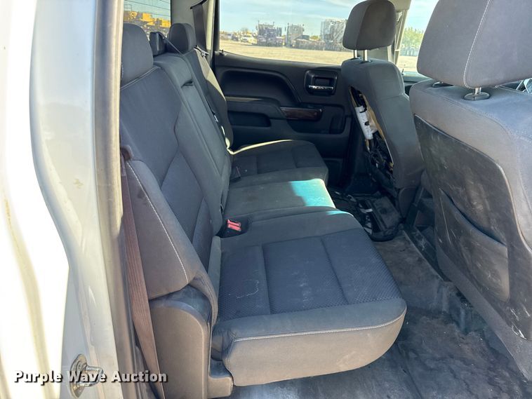 image for item DY8371 2015 GMC Sierra 2500HD SLE Crew Cab pickup truck