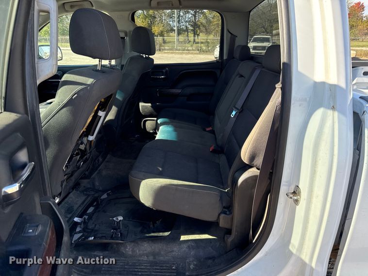 image for item DY8371 2015 GMC Sierra 2500HD SLE Crew Cab pickup truck