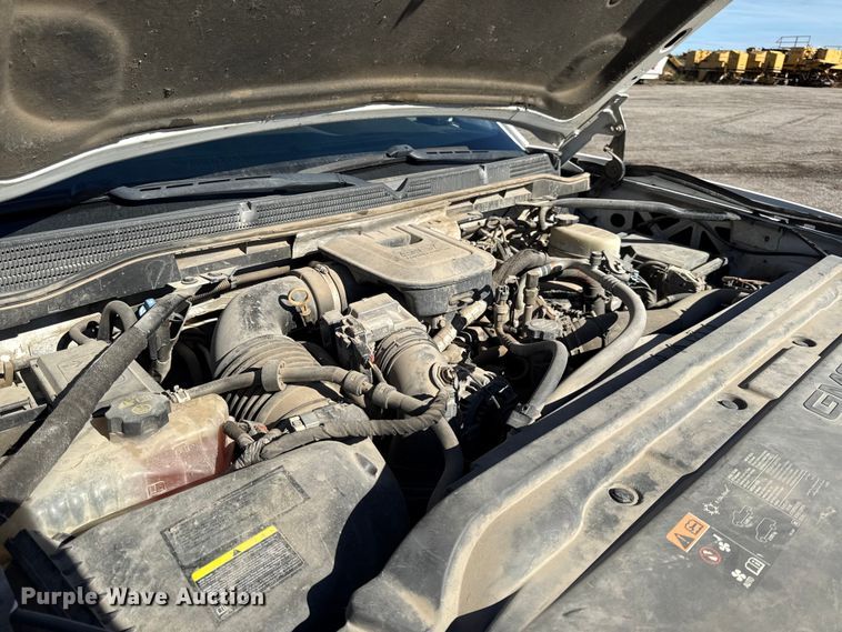 image for item DY8371 2015 GMC Sierra 2500HD SLE Crew Cab pickup truck