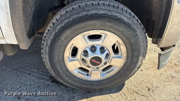 image for item DY8371 2015 GMC Sierra 2500HD SLE Crew Cab pickup truck