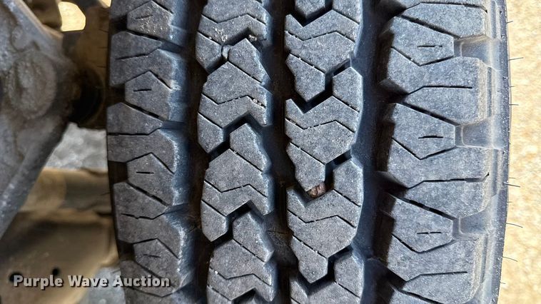 image for item DY8371 2015 GMC Sierra 2500HD SLE Crew Cab pickup truck