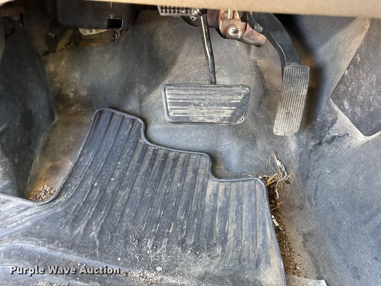 image for item DY8372 2011 Chevrolet Silverado 2500HD Ext. Cab pickup truck