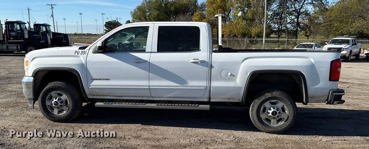 image for item DY8373 2015 GMC Sierra 2500HD SLE Crew Cab pickup truck
