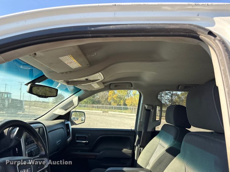 image for item DY8373 2015 GMC Sierra 2500HD SLE Crew Cab pickup truck