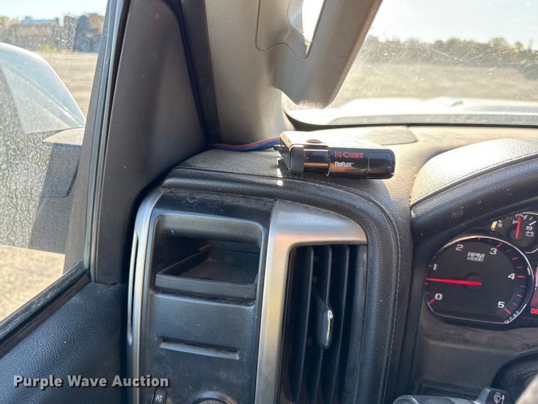 image for item DY8373 2015 GMC Sierra 2500HD SLE Crew Cab pickup truck