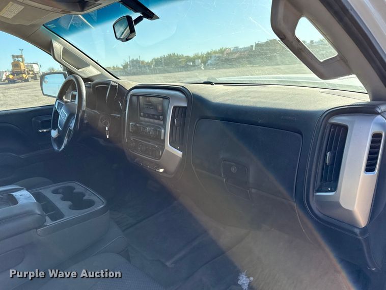 image for item DY8373 2015 GMC Sierra 2500HD SLE Crew Cab pickup truck