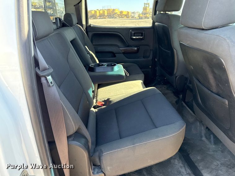 image for item DY8373 2015 GMC Sierra 2500HD SLE Crew Cab pickup truck