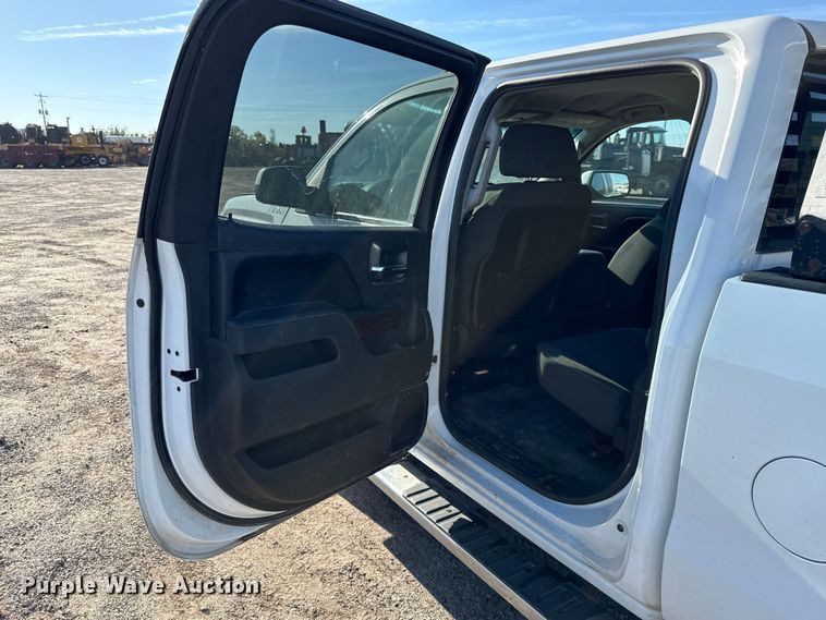 image for item DY8373 2015 GMC Sierra 2500HD SLE Crew Cab pickup truck