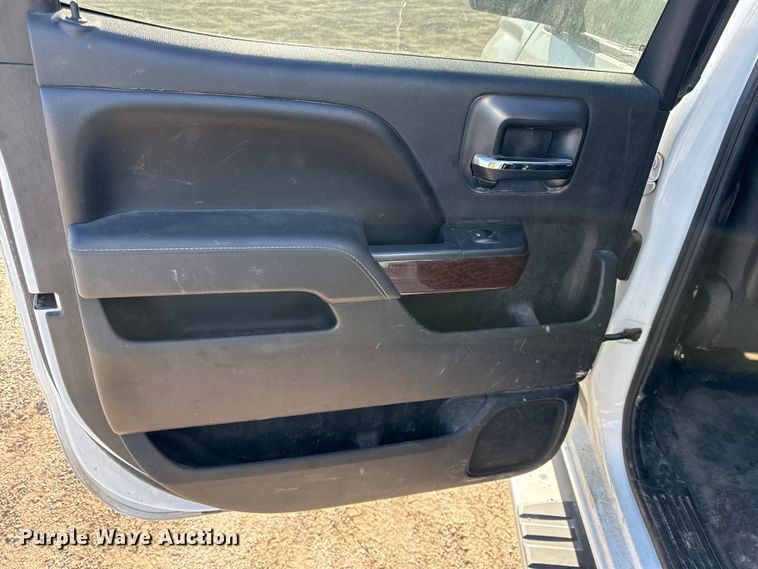 image for item DY8373 2015 GMC Sierra 2500HD SLE Crew Cab pickup truck