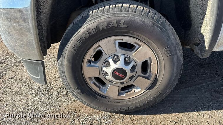 image for item DY8373 2015 GMC Sierra 2500HD SLE Crew Cab pickup truck