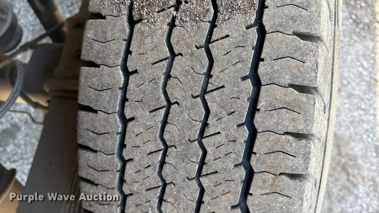 image for item DY8373 2015 GMC Sierra 2500HD SLE Crew Cab pickup truck