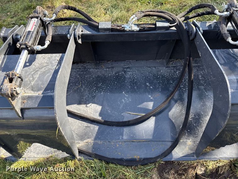 image for item DY8396 2025 Wolverine GB-11-72W skid steer grapple bucket
