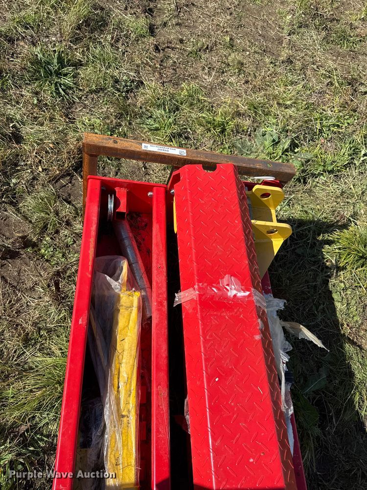 image for item DY8397 2025 AGT AKT-B1000 automotive lift