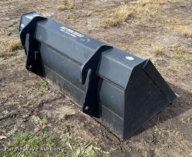 image for item DY8422 Paladin TX-0048 telehandler bucket