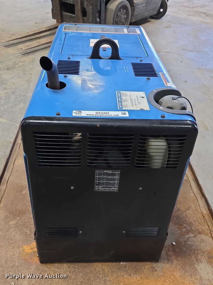 image for item DZ3492 Miller Bobcat 225 welder/generator