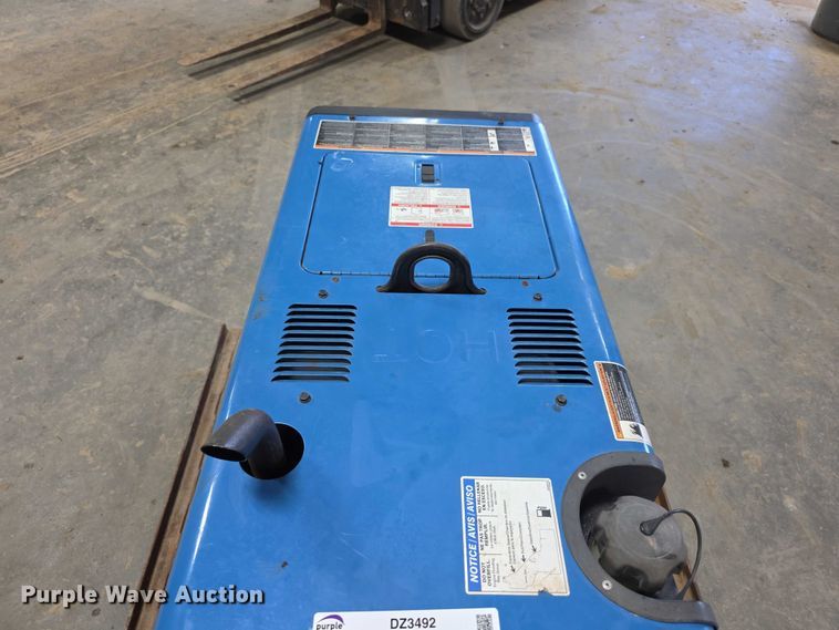 image for item DZ3492 Miller Bobcat 225 welder/generator