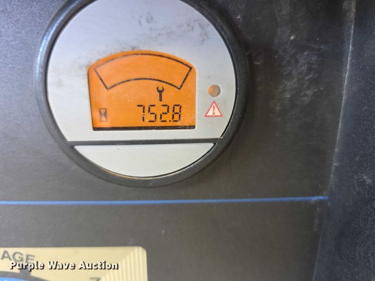 image for item DZ3492 Miller Bobcat 225 welder/generator