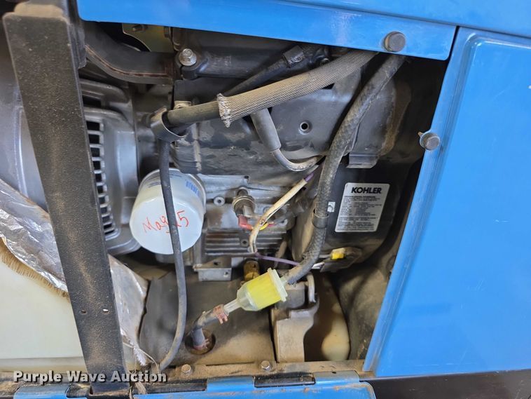 image for item DZ3492 Miller Bobcat 225 welder/generator