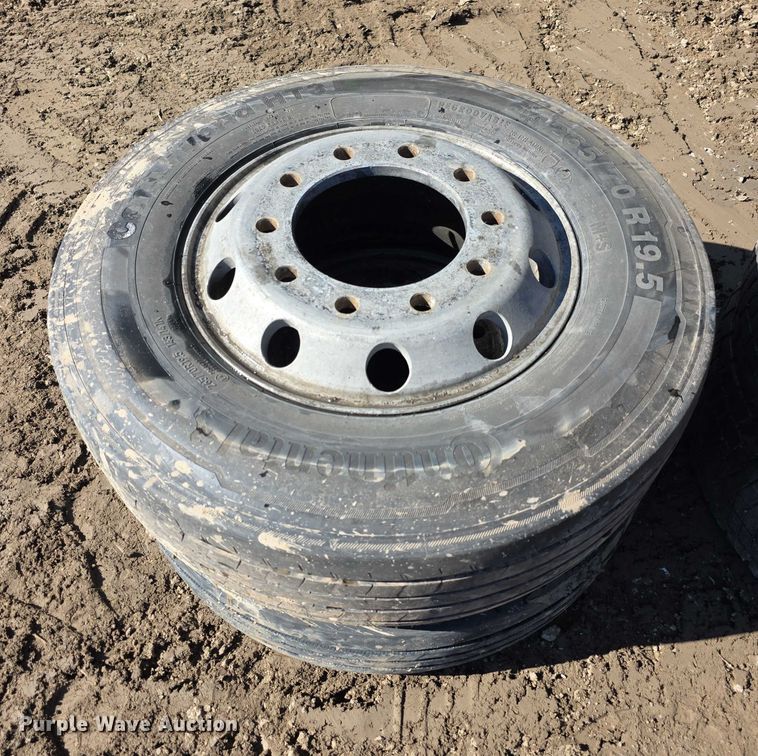 image for item DZ3497 (6) Continental 265/70R19.5 tires and wheels