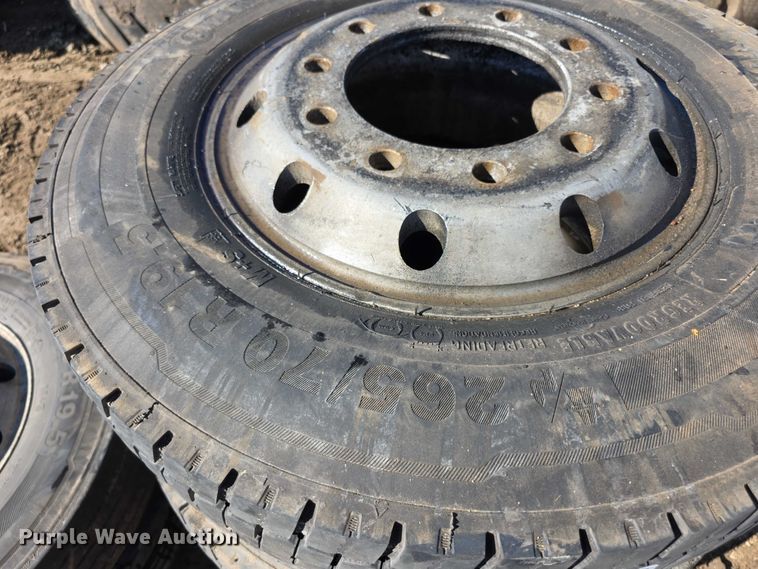 image for item DZ3497 (6) Continental 265/70R19.5 tires and wheels