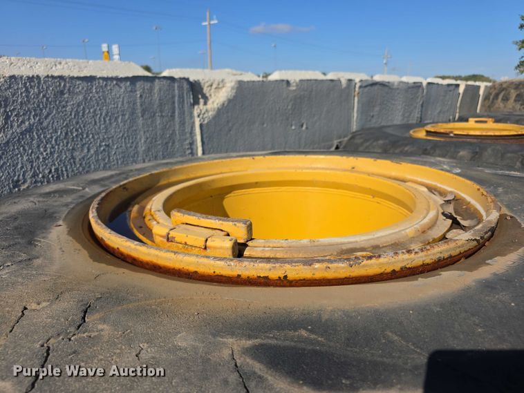 image for item DZ3501 (2) General 29.5-29 tires and wheels